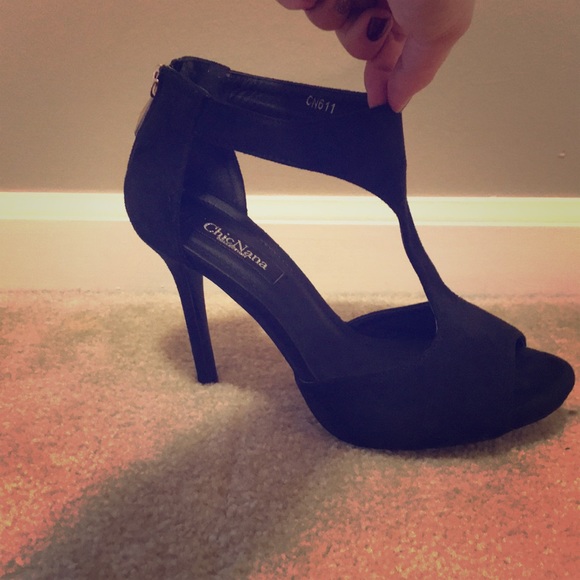 Black 4” Suede Heel - Picture 1 of 4